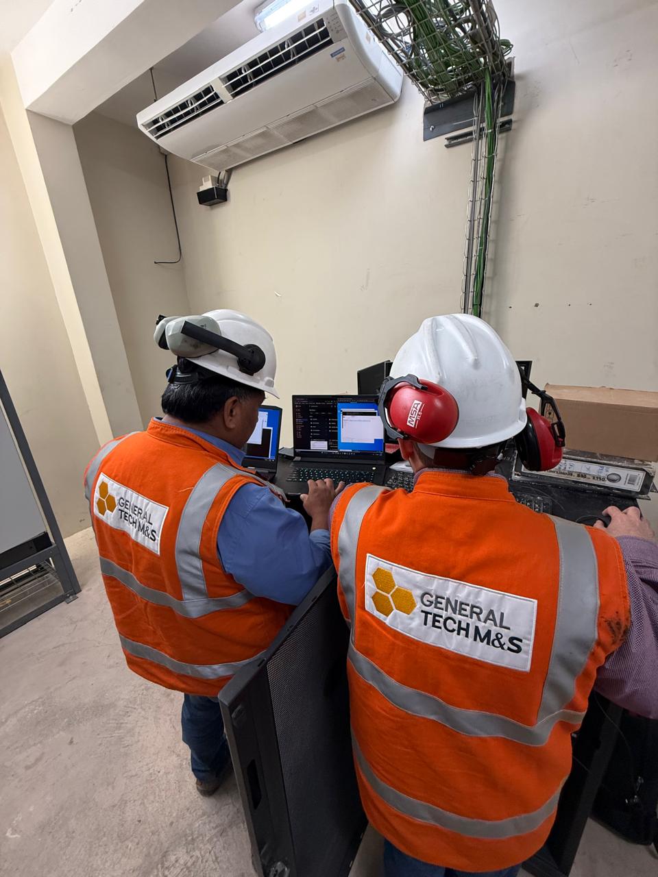 Equipo General Tech M&S trabajando en planta industrial